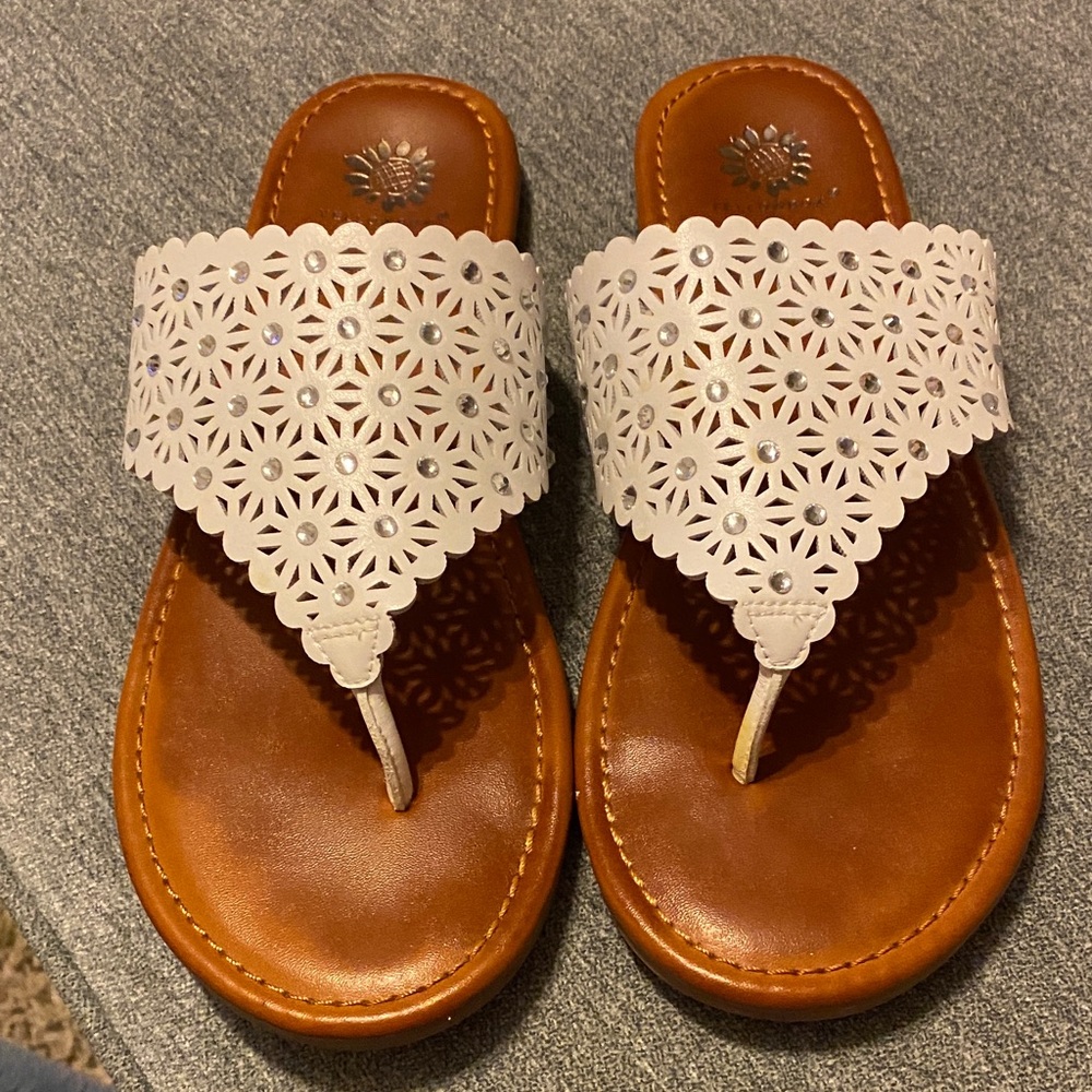 Yellow Box White Cutout Tessie Sandals size 9.5